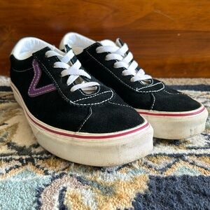 Vans Sneakers sz 8 1/2- 9